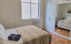 Excelente Apartamento a 1min da Praia de Copacabana